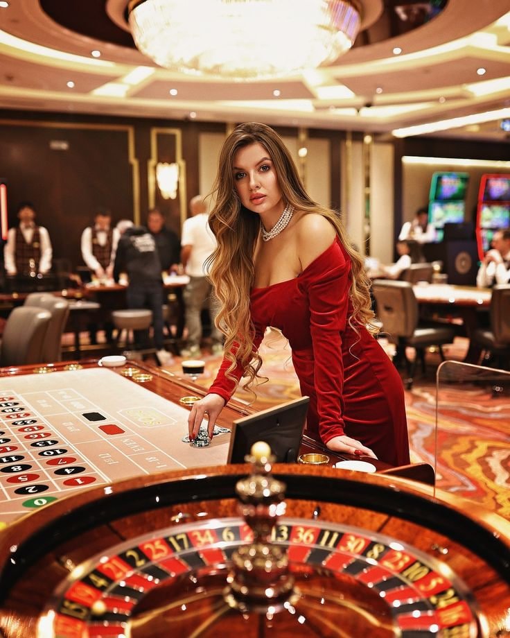 Slot Machine ဂိမ်းများ ကစားနေသောမြင်ကွင်း